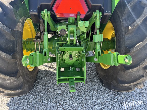 Photo of 2024 John Deere 5075E