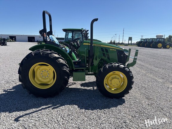 Photo of 2024 John Deere 5075E