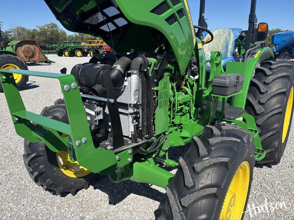 Photo of 2024 John Deere 5075E