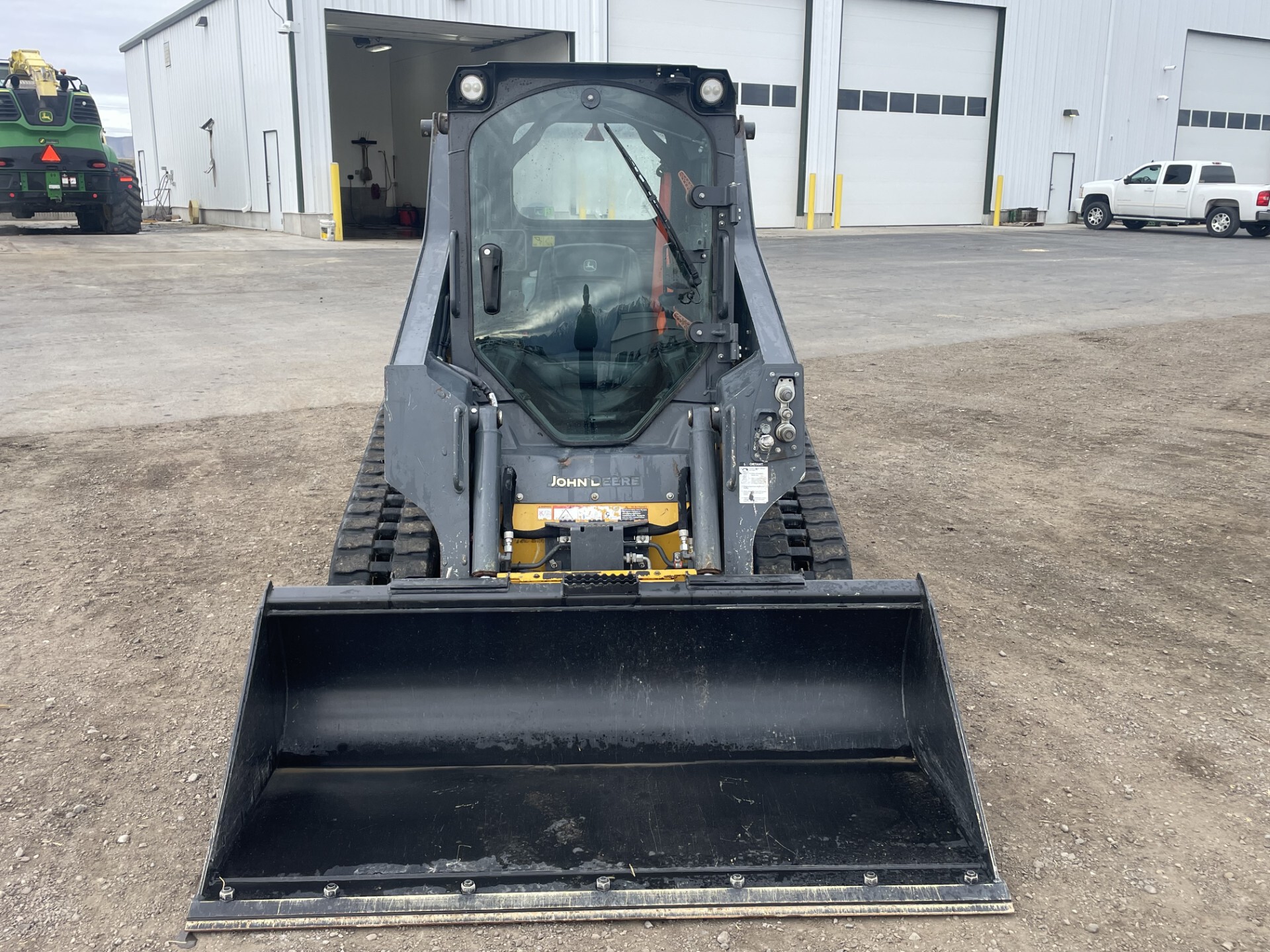 2022 John Deere 317G Image 2