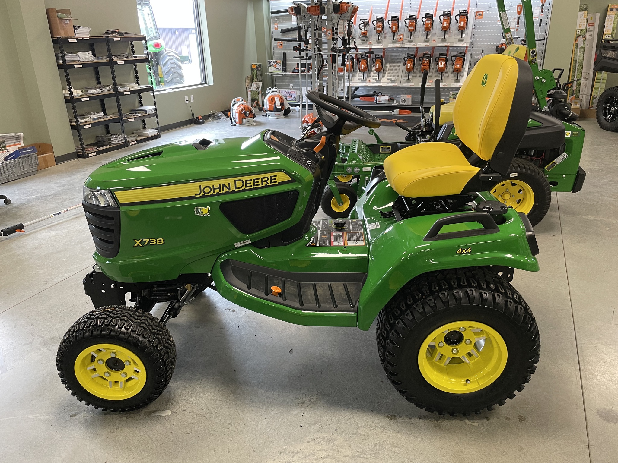 2025 John Deere x738 Image 1