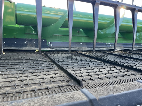 Used 2025 John Deere HDR 50 Combine Platforms at Horizon Ag & Turf in High Prairie, AB - Photo10
