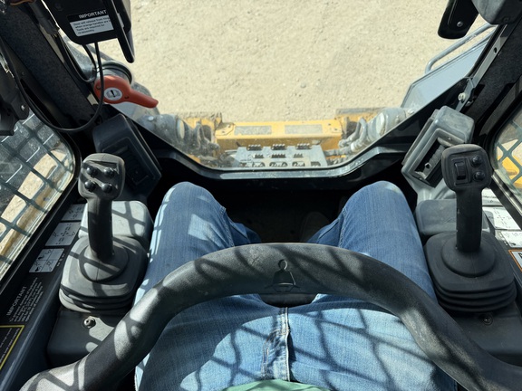 2024 John Deere 333G - Photo21