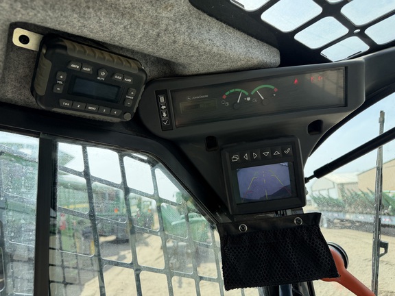 2024 John Deere 333G - Photo23