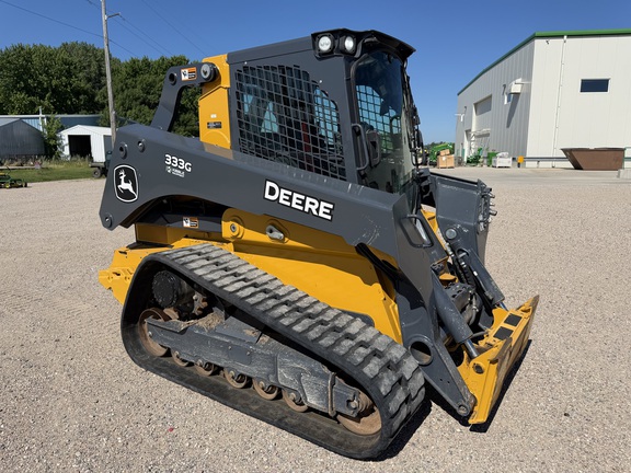  John Deere 333G