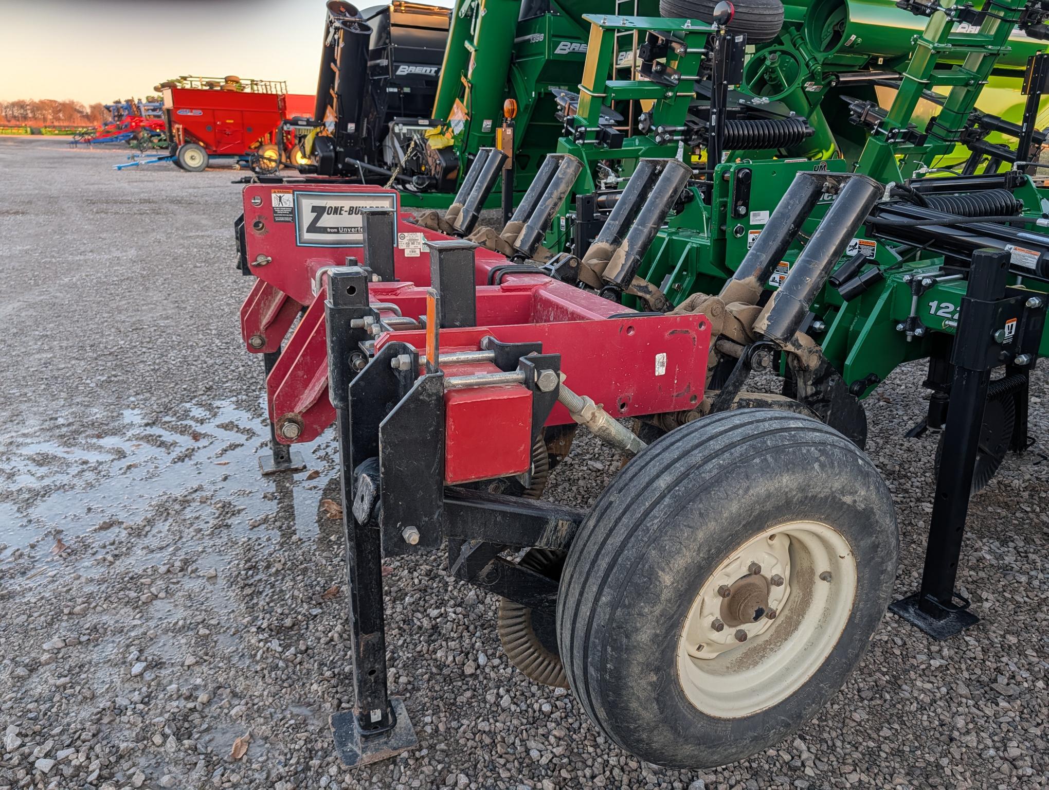 2002 Unverferth 130 Image 2