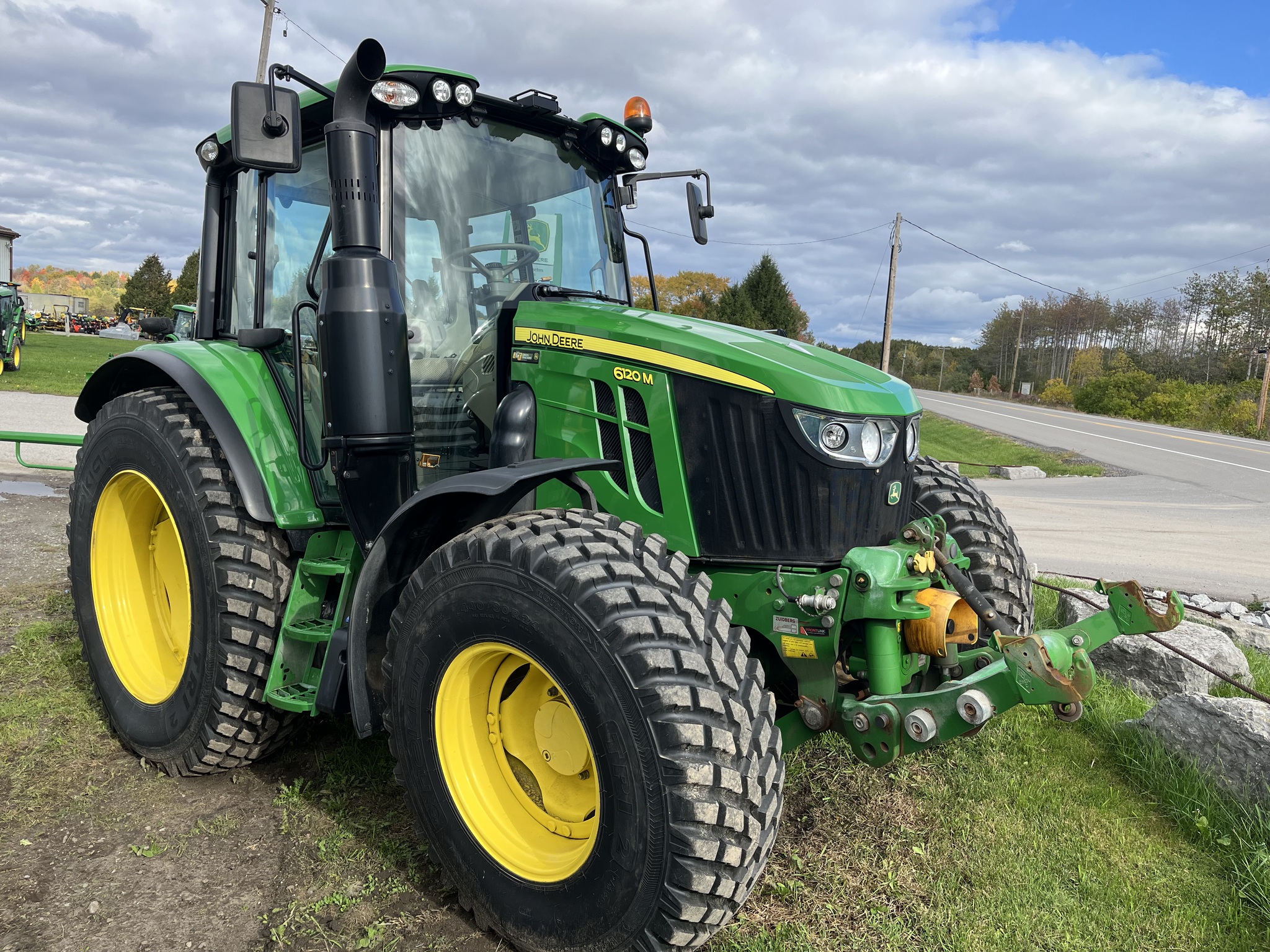 2022 John Deere 6120M Image 5