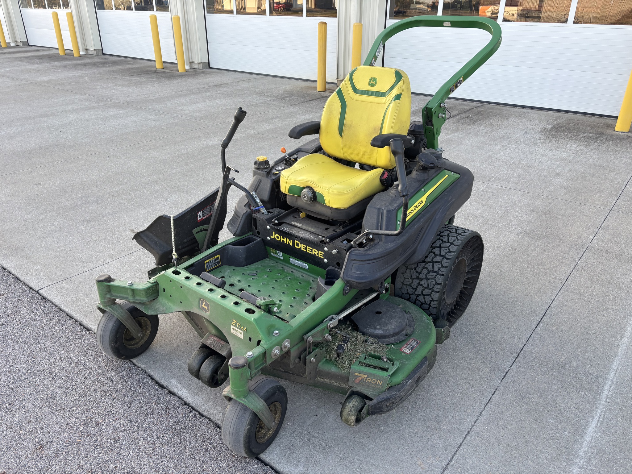 Used 2023 John Deere Z950R Zero Turn Mowers at Koenig Equipment in Botkins, OH - PhotoXL0