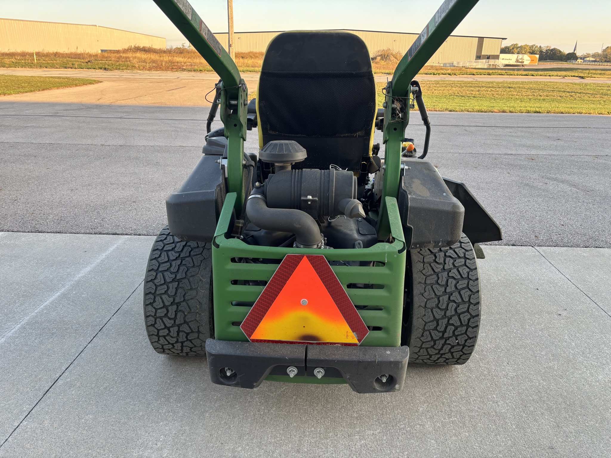 Used 2023 John Deere Z950R Zero Turn Mowers at Koenig Equipment in Botkins, OH - PhotoXL4