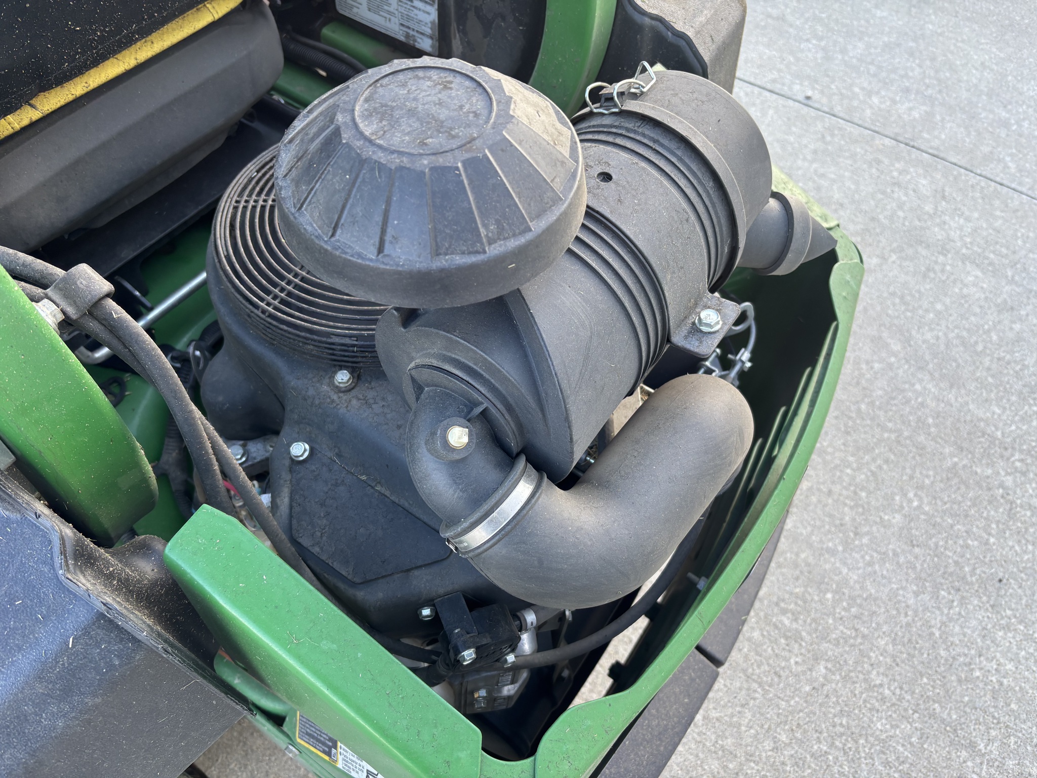 Used 2023 John Deere Z950R Zero Turn Mowers at Koenig Equipment in Botkins, OH - PhotoXL15