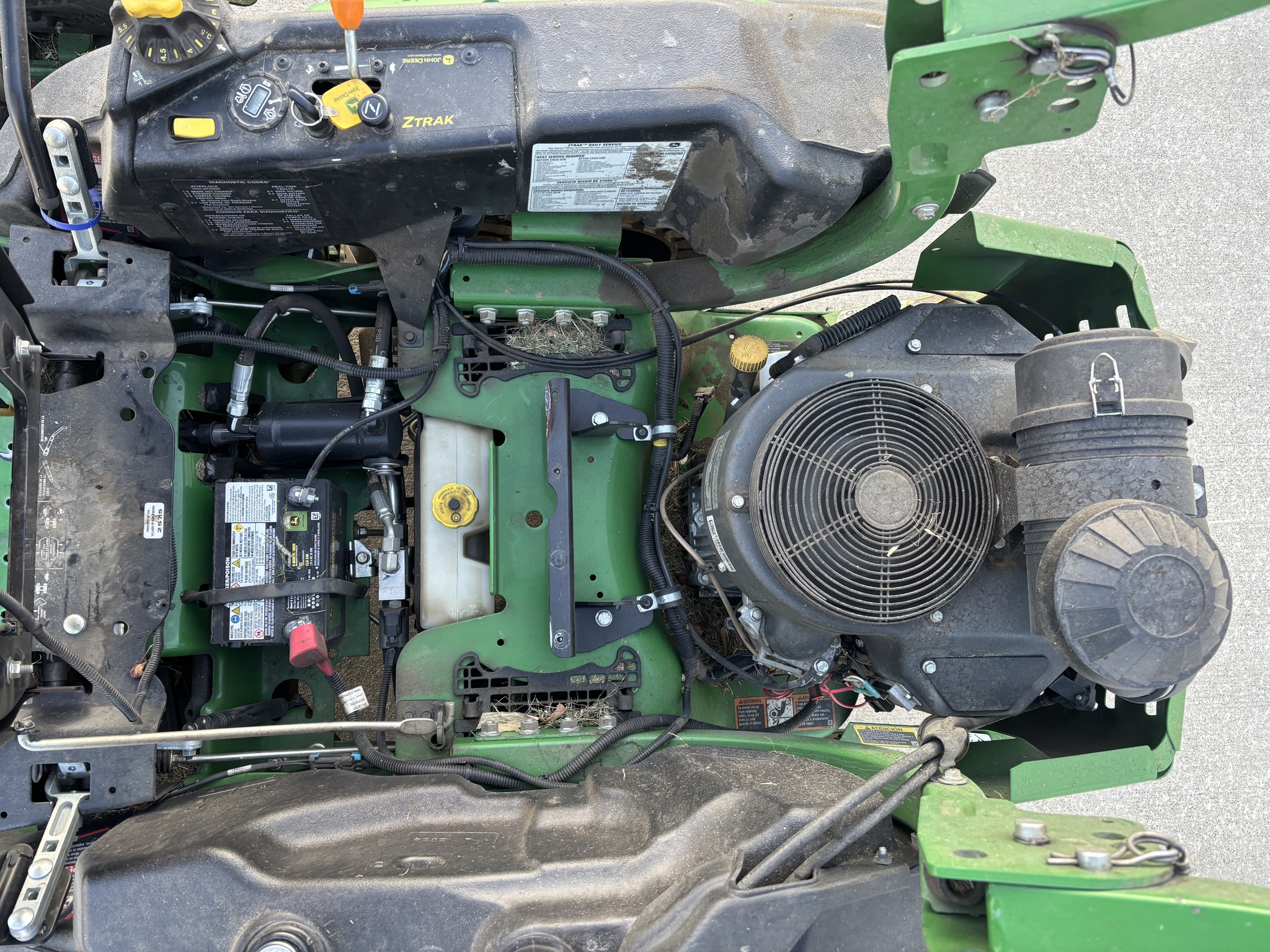 Used 2023 John Deere Z950R Zero Turn Mowers at Koenig Equipment in Botkins, OH - PhotoXL16
