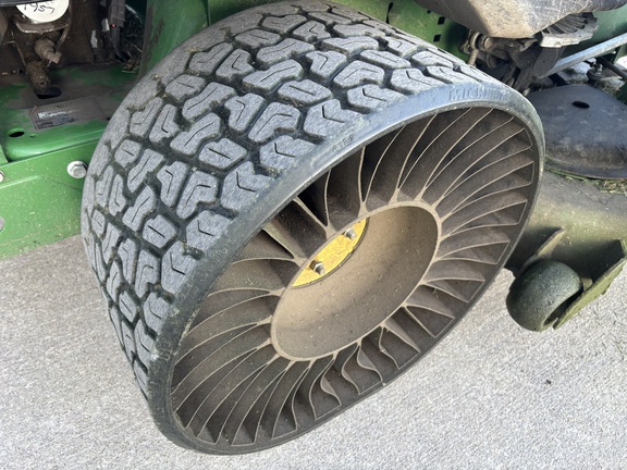 Used 2023 John Deere Z950R Zero Turn Mowers at Koenig Equipment in Botkins, OH - Photo23