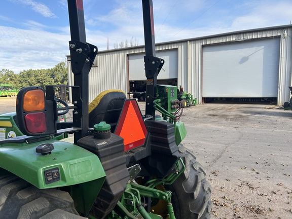 2022 John Deere 4044R Photo 4