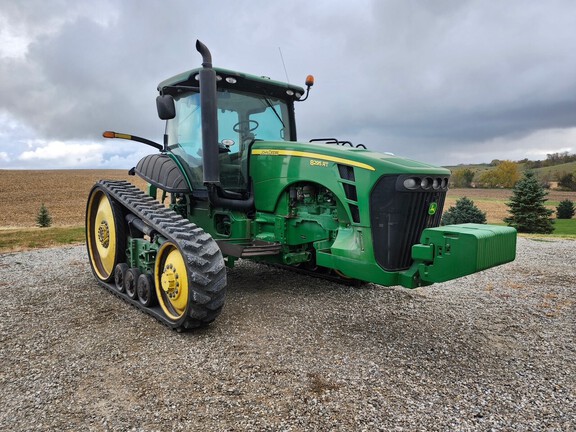 Photo of 2010 John Deere 8295RT
