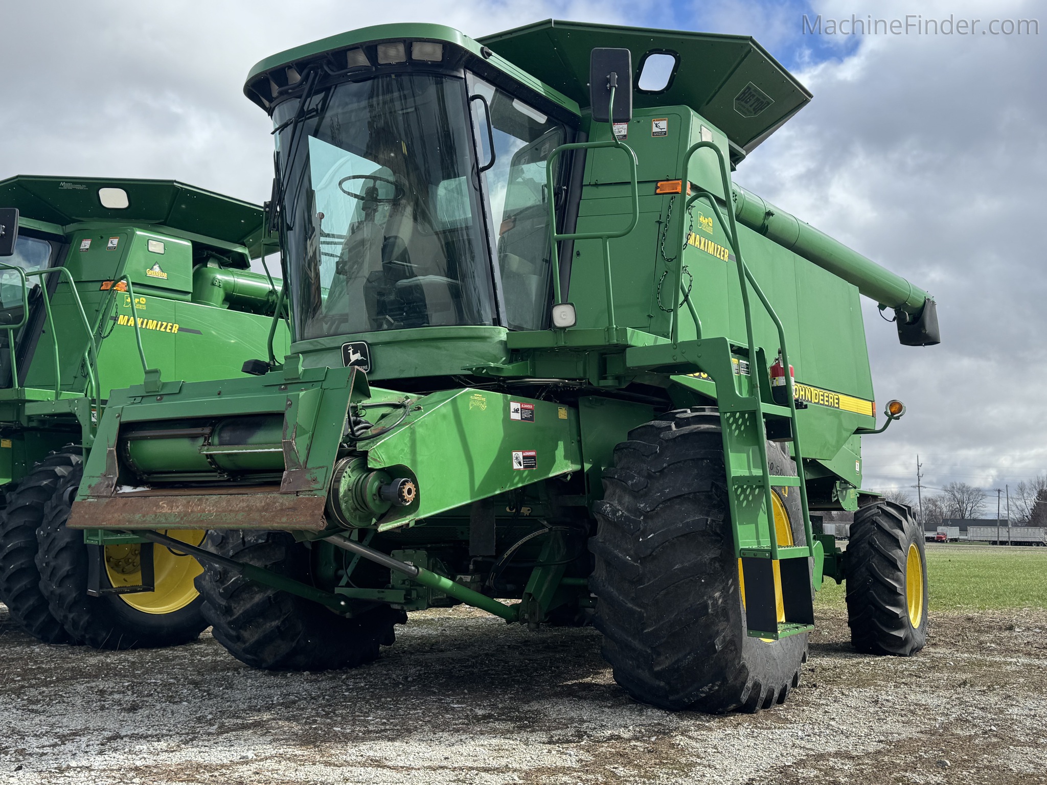 jdhgc様 1998 John Deere 9510 | Combines | MachineFinder