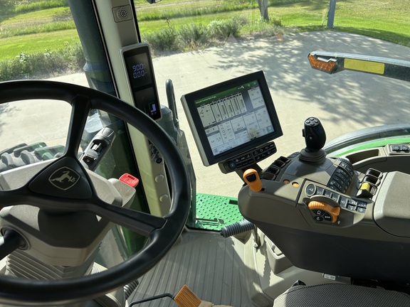 2023 John Deere 8R 310 (17th thumbnail)