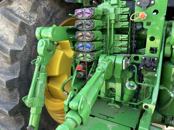 2023 John Deere 8R 310 (13th thumbnail)