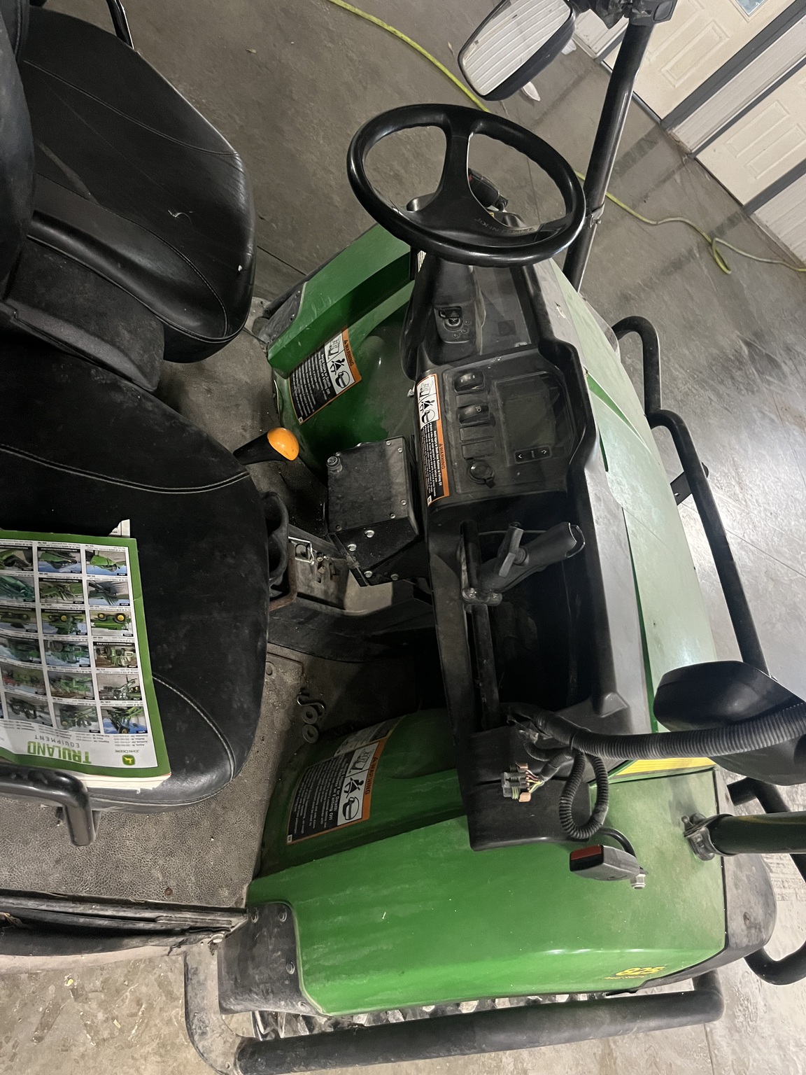 2016 John Deere XUV 825i Image 5