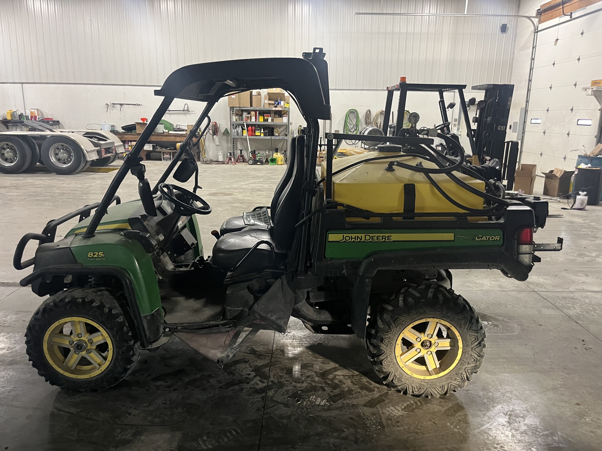 2016 John Deere XUV 825i Image 4