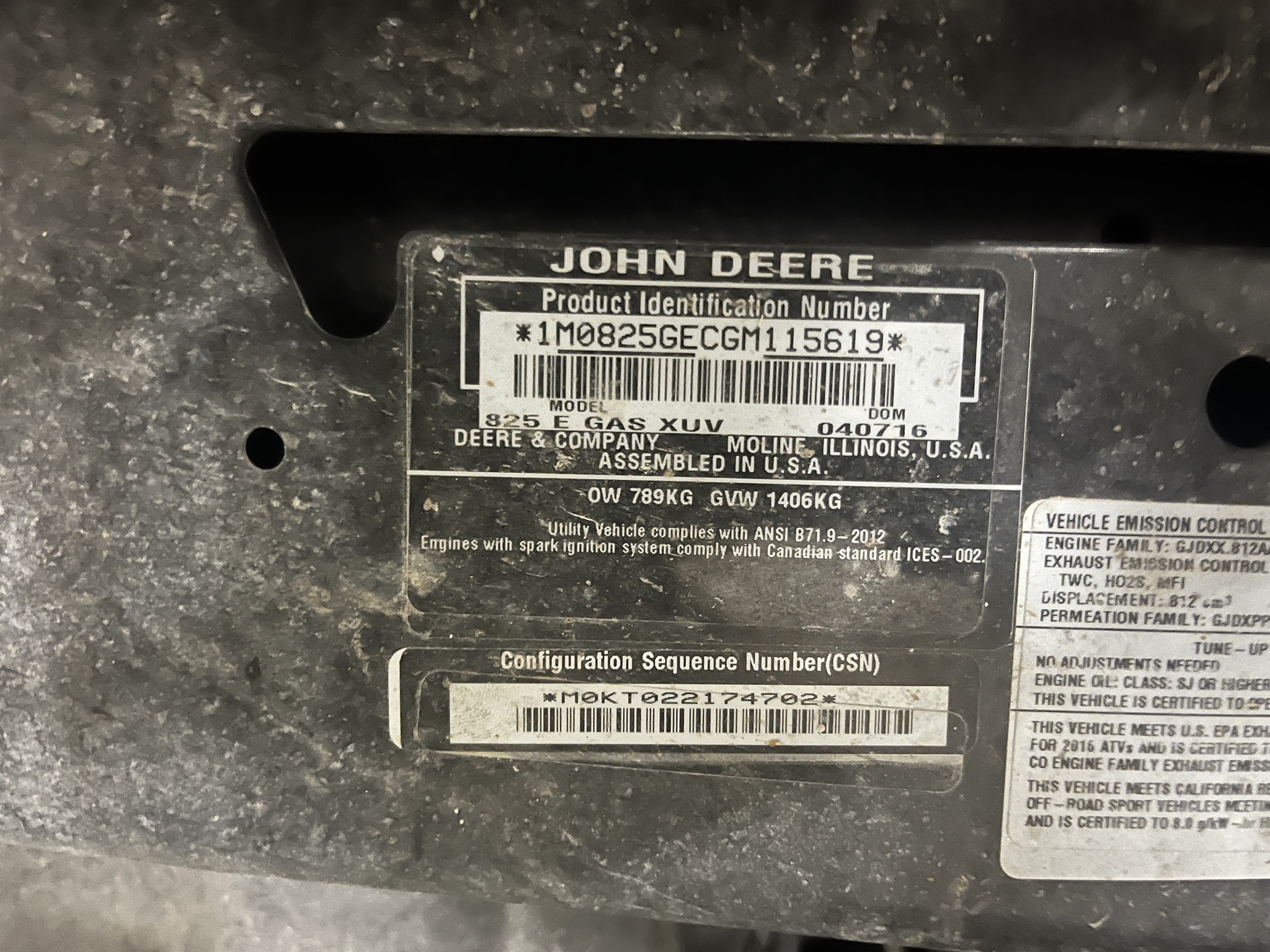 2016 John Deere XUV 825i Image 2