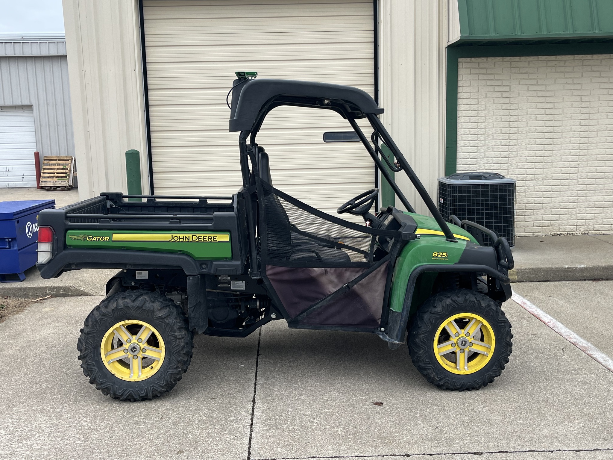 2016 John Deere XUV 825i Image 5