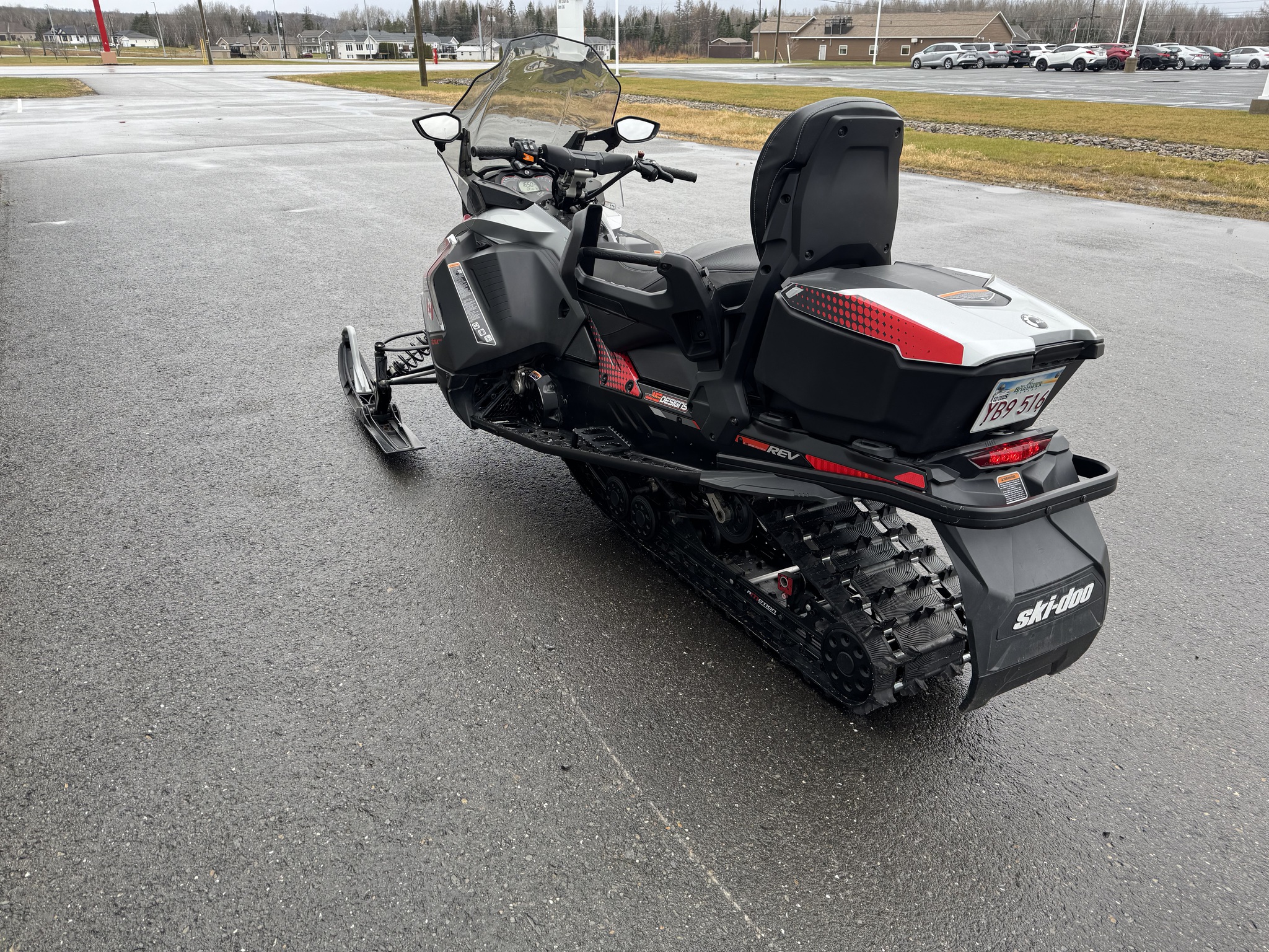 2019 Ski Doo Grand Tourning limited 900 turbo Image 4