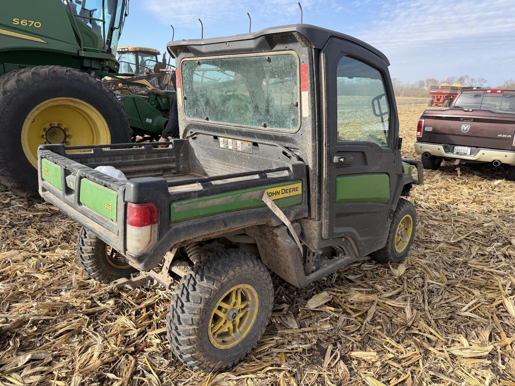  2022 John Deere XUV 865M at Heritage Tractor in Monmouth, IL