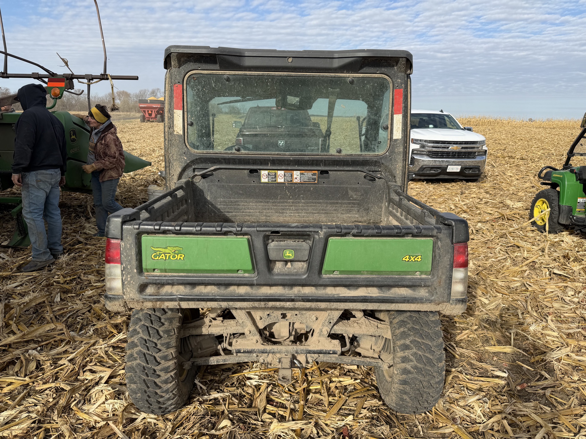  2022 John Deere XUV 865M at Heritage Tractor in Monmouth, IL