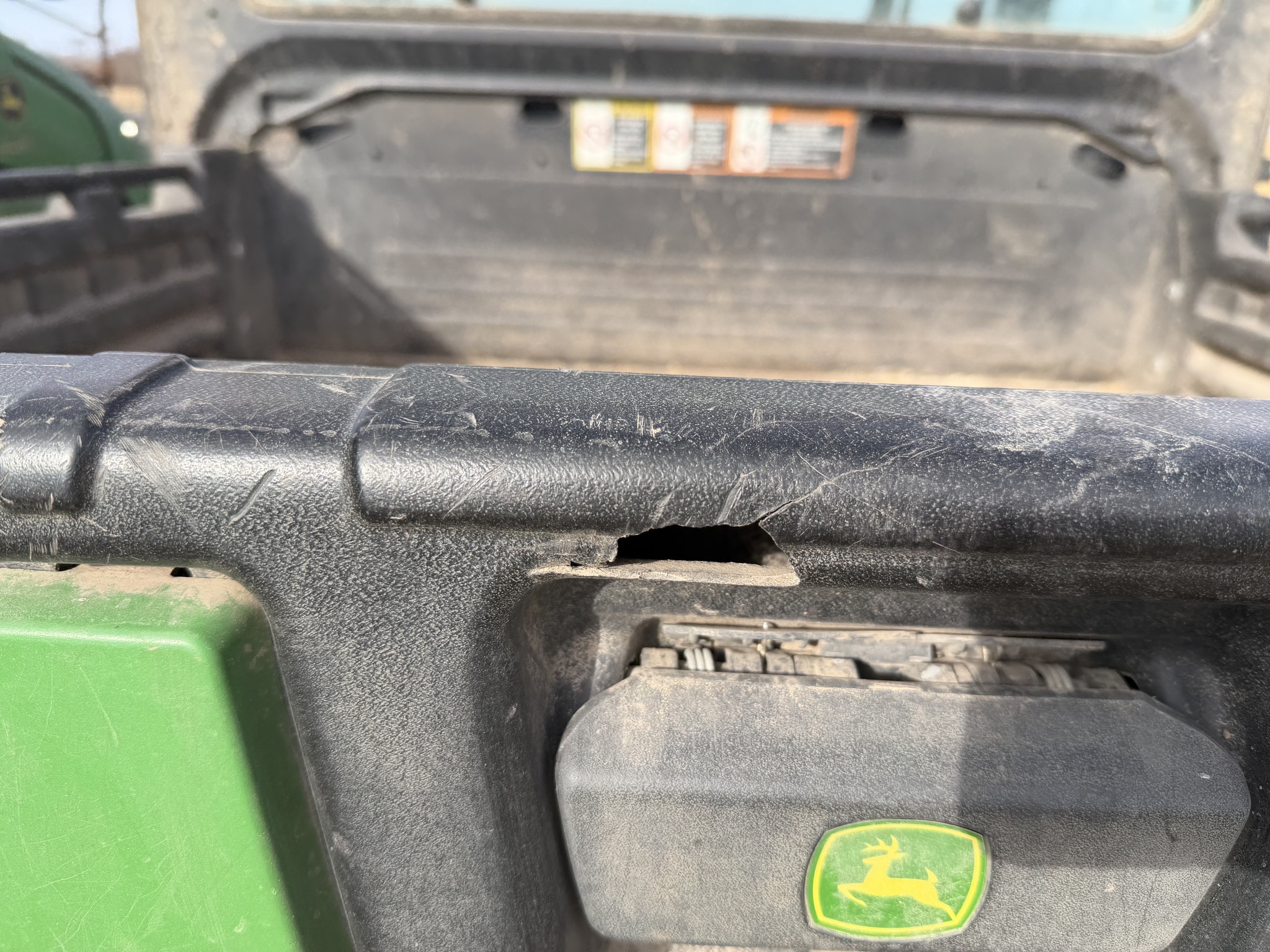  2022 John Deere XUV 865M at Heritage Tractor in Monmouth, IL