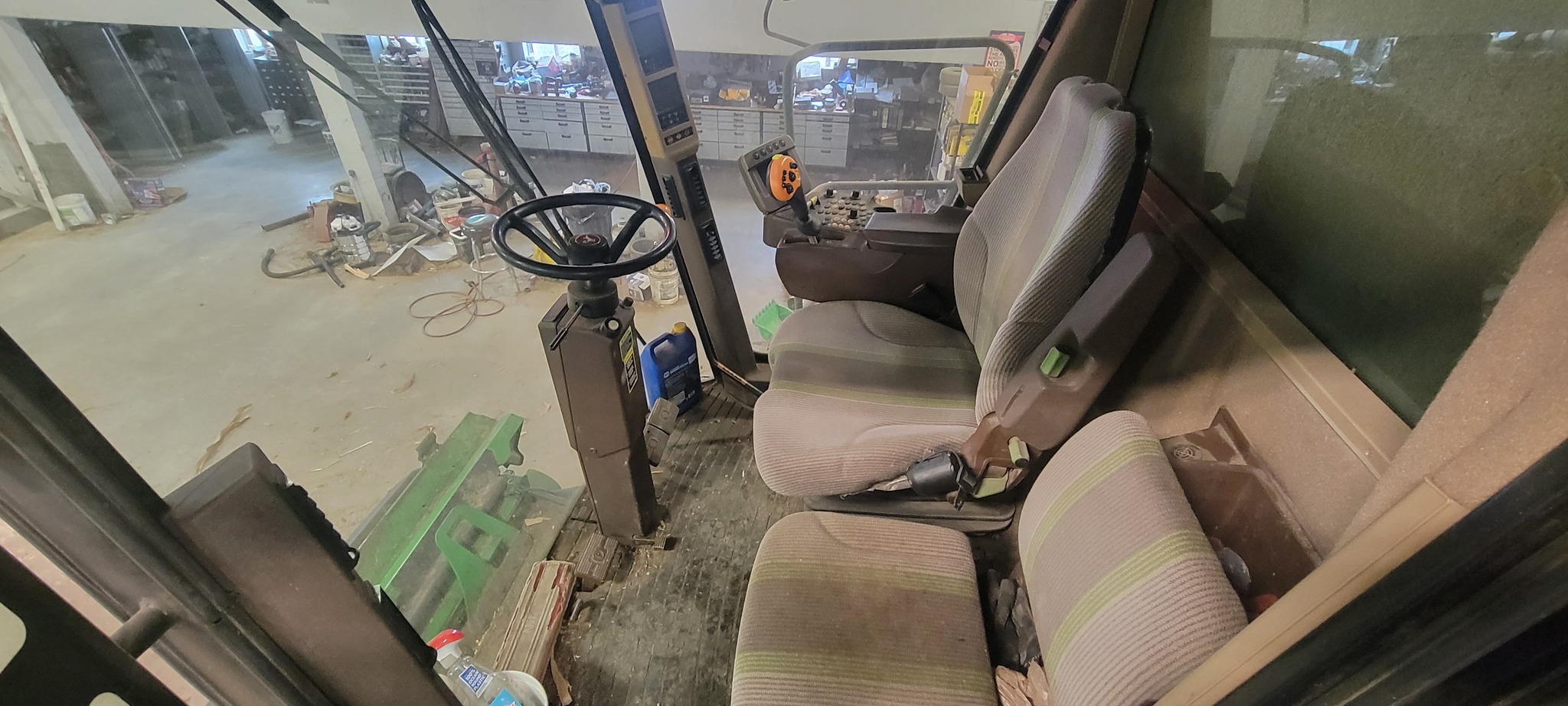 2009 John Deere 9570 STS Image 22