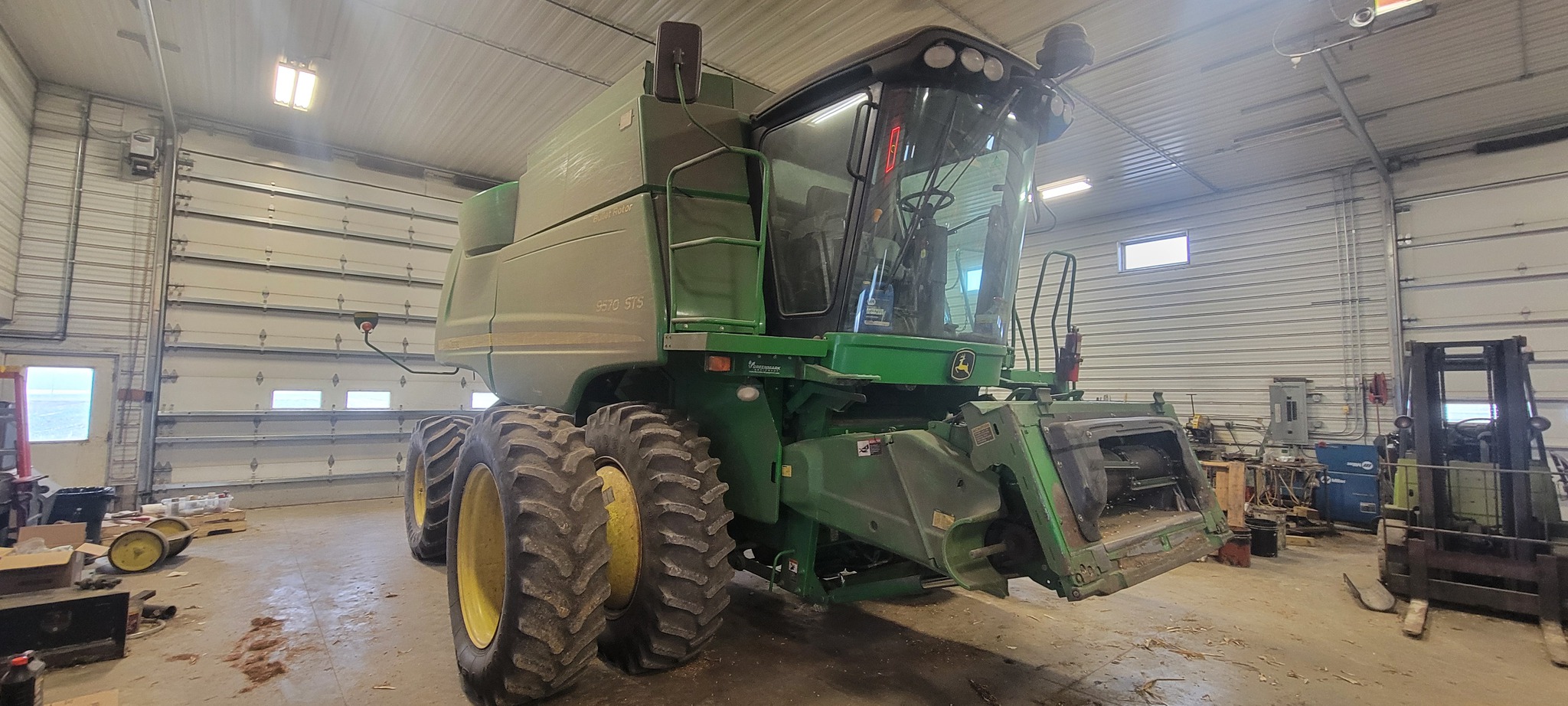 2009 John Deere 9570 STS Image 3