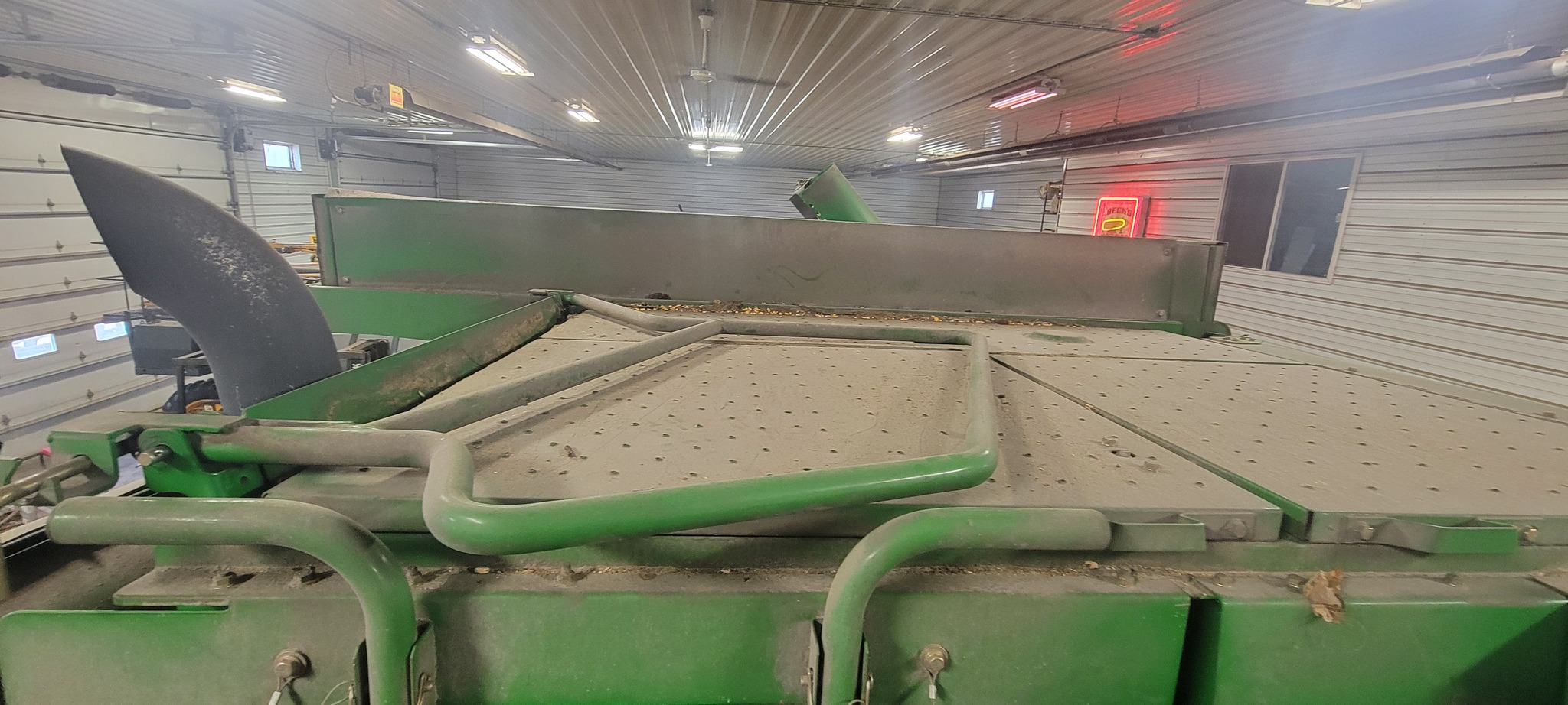 2009 John Deere 9570 STS Image 17