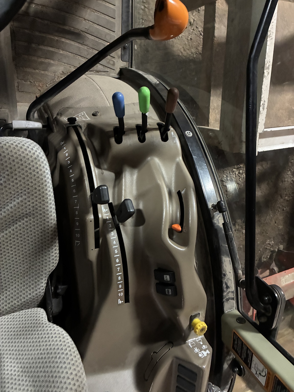 2017 John Deere 5100GN Image 7