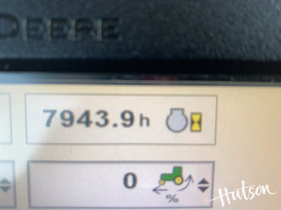 Photo of 2012 John Deere 8260R