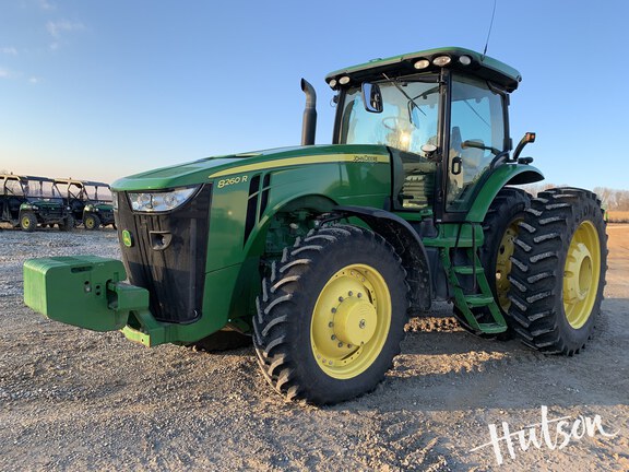 Photo of 2012 John Deere 8260R
