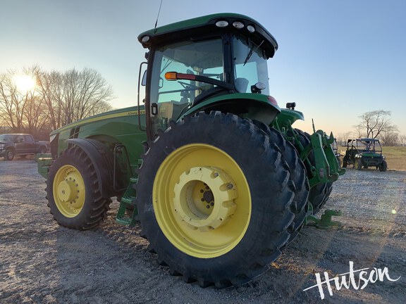 Photo of 2012 John Deere 8260R