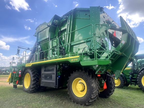 2025 John Deere CP770 Photo 3