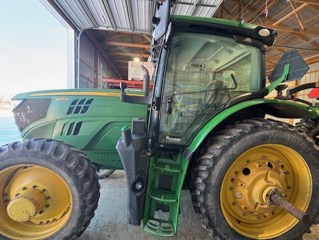 2016 John Deere 6155R Image 2