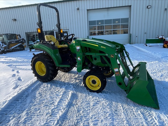 Used 2024 John Deere 2032R Compact Utility Tractors at Horizon Ag & Turf in Edmonton West, AB - Photo4