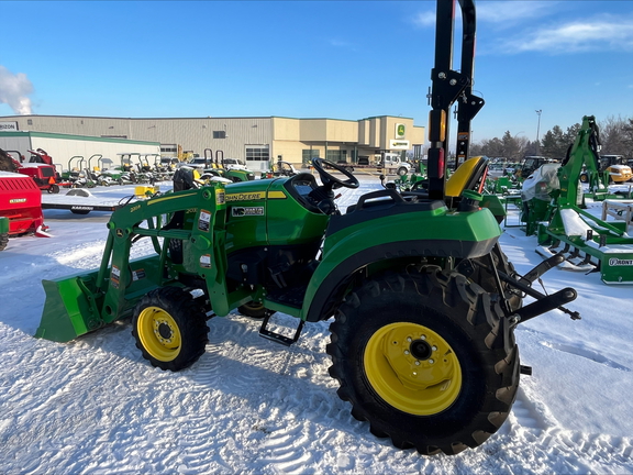 Used 2024 John Deere 2032R Compact Utility Tractors at Horizon Ag & Turf in Edmonton West, AB - Photo3