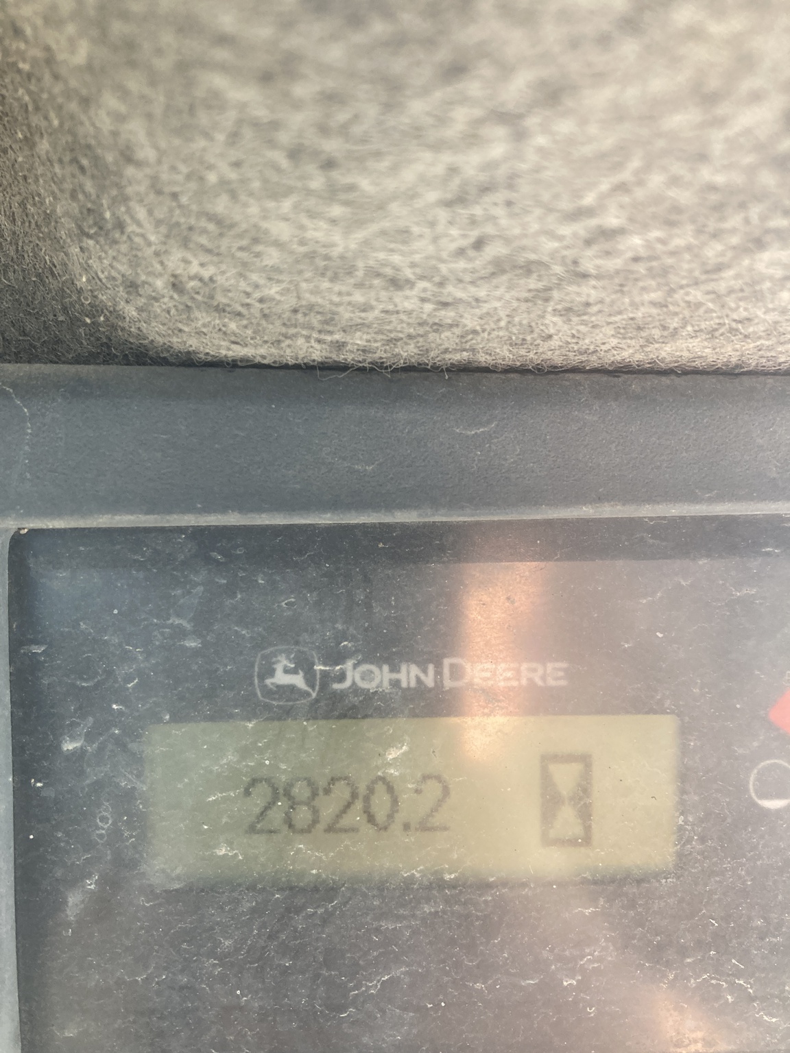 2014 John Deere 318E Image 10