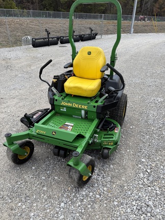 2023 John Deere Z720E Photo 1