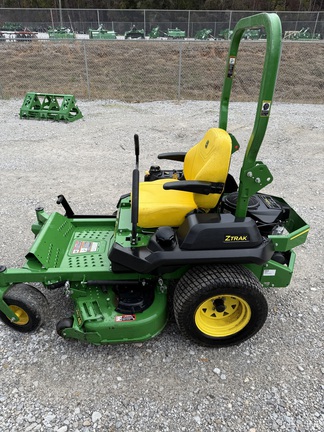 2023 John Deere Z720E Photo 2
