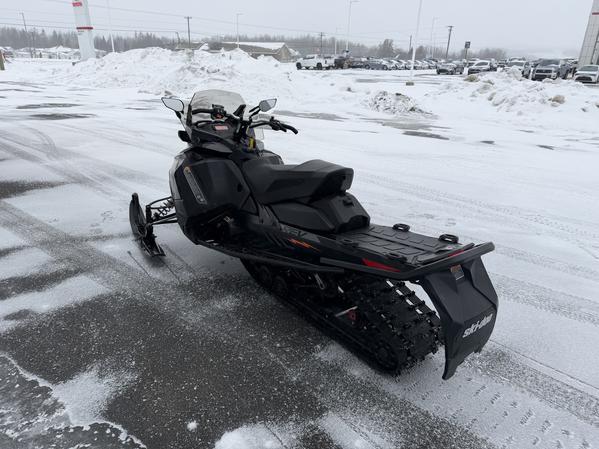 2020 Ski Doo Renegade Adrenaline 900 turbo Image 3