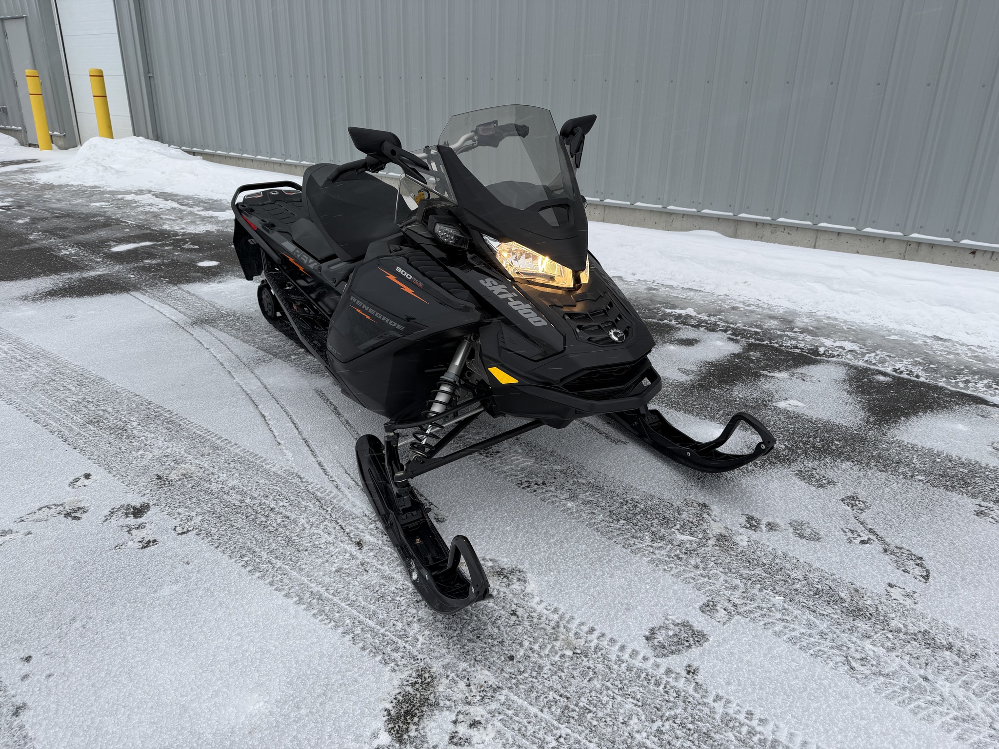2020 Ski Doo Renegade Adrenaline 900 turbo Image 8