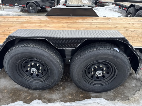 New In-Stock 2026 Double A EEQ147-18 Trailers at Horizon Ag & Turf in Vermilion, AB - Photo6