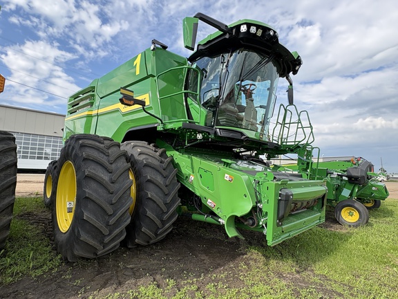 John Deere X9 1000