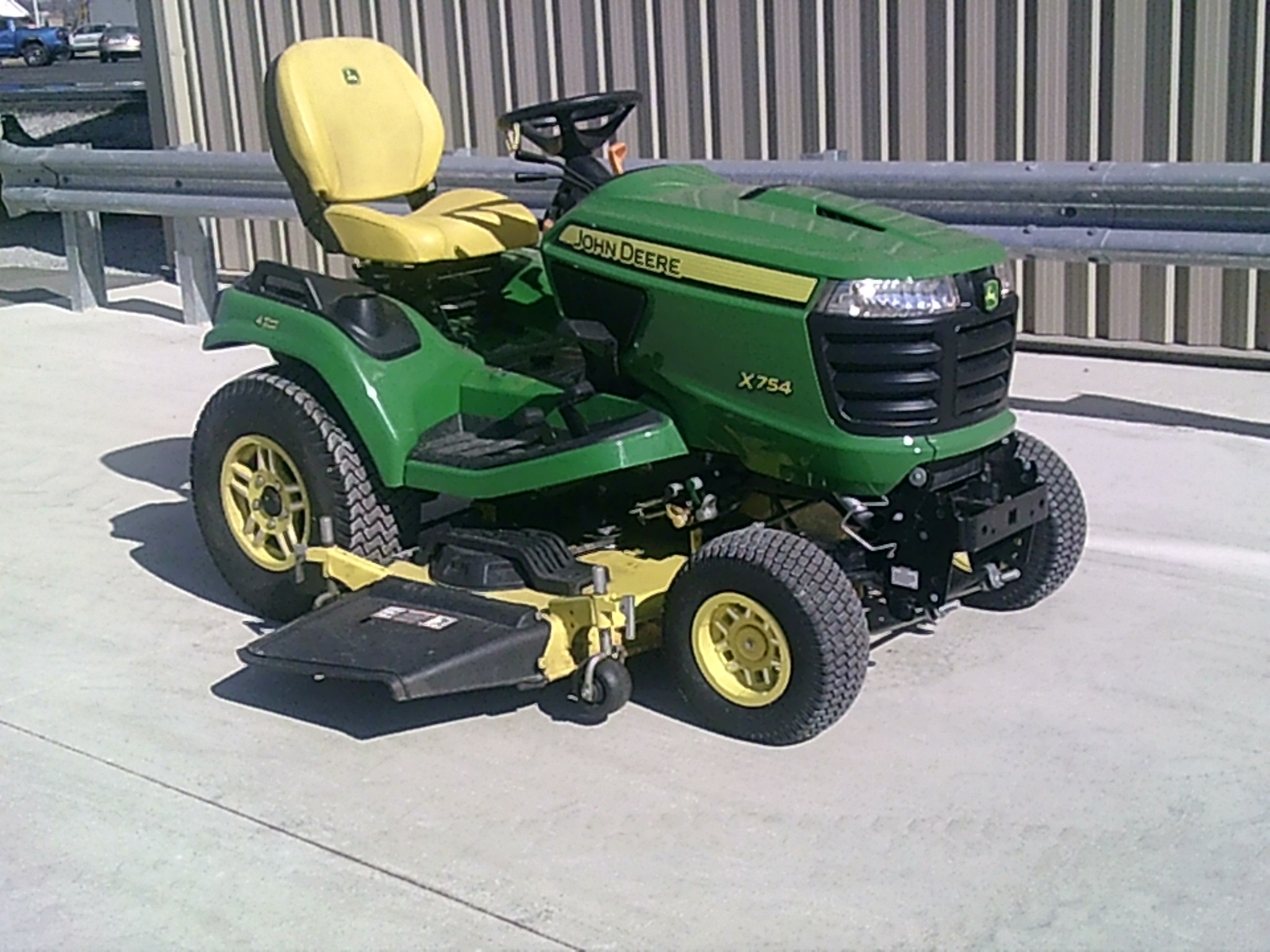 2021 John Deere X754 Image 2