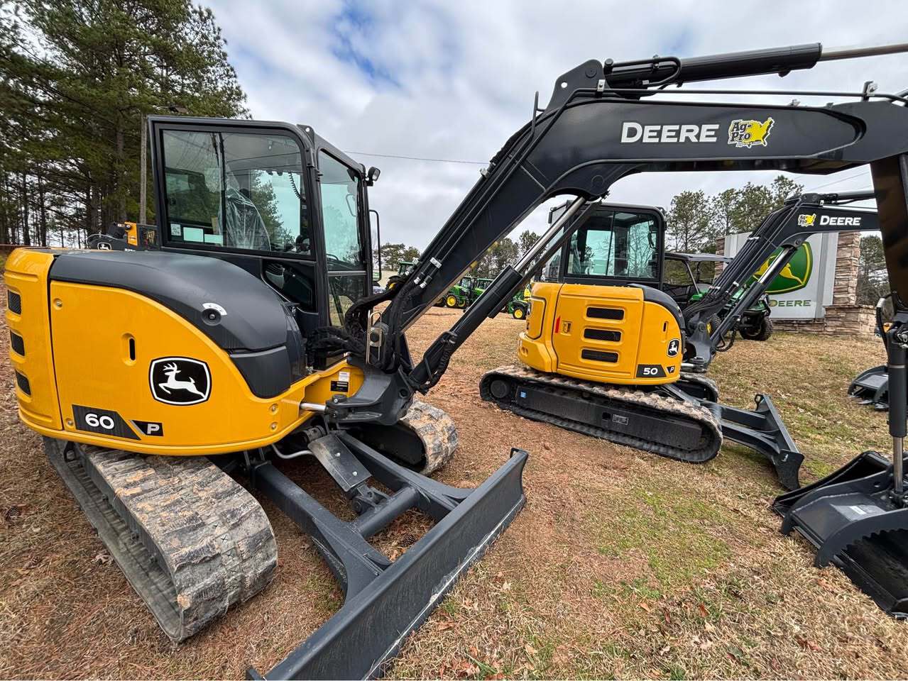 2026 John Deere 60 P Image 2