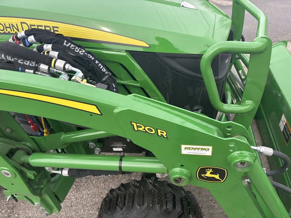 New In-Stock 2024 John Deere 1025R Compact Utility Tractors at Koenig Equipment in Knightstown, IN - Photo9